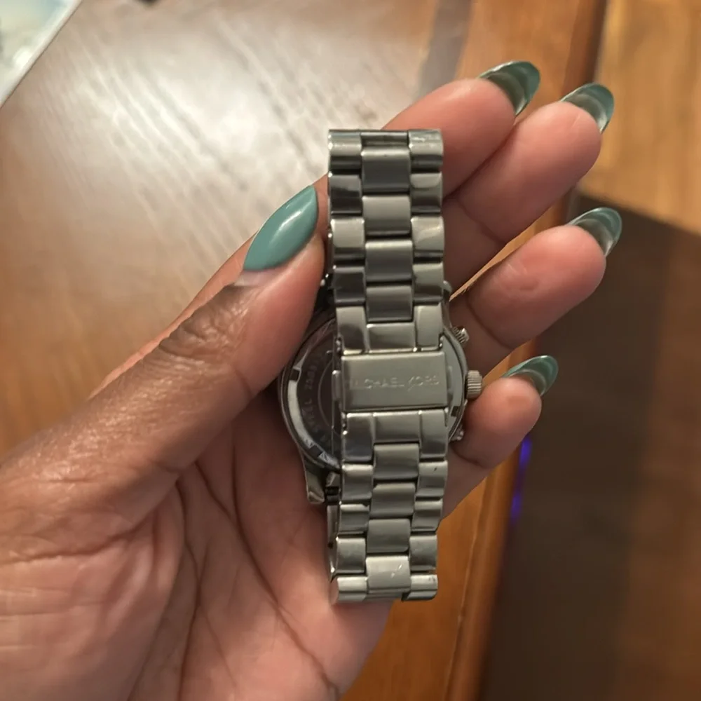 Silver Michael Kors Watch - Picture 4 of 4